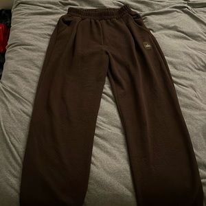 Alo straight leg sweat pants